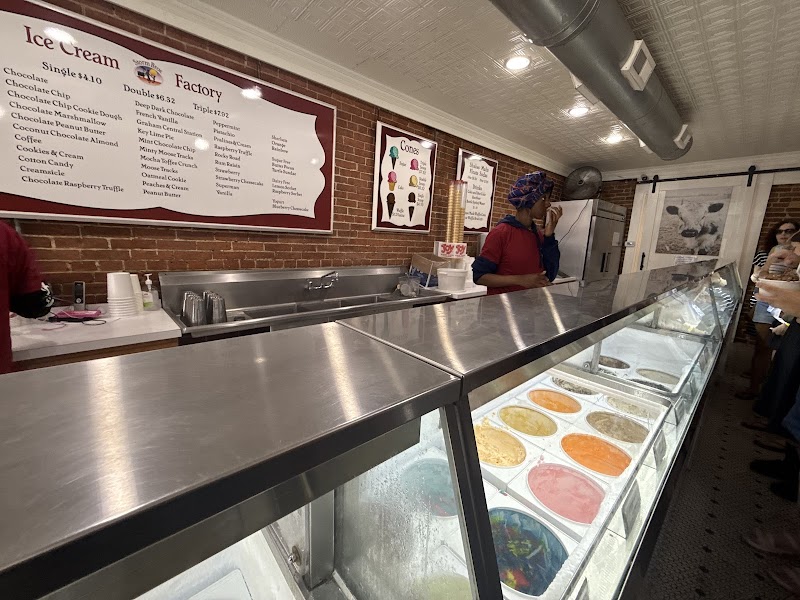 Storm Bros. Ice Cream Factory photo 4