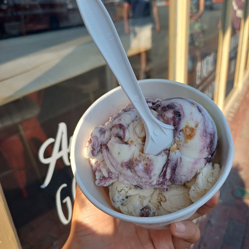 Storm Bros. Ice Cream Factory photo 5