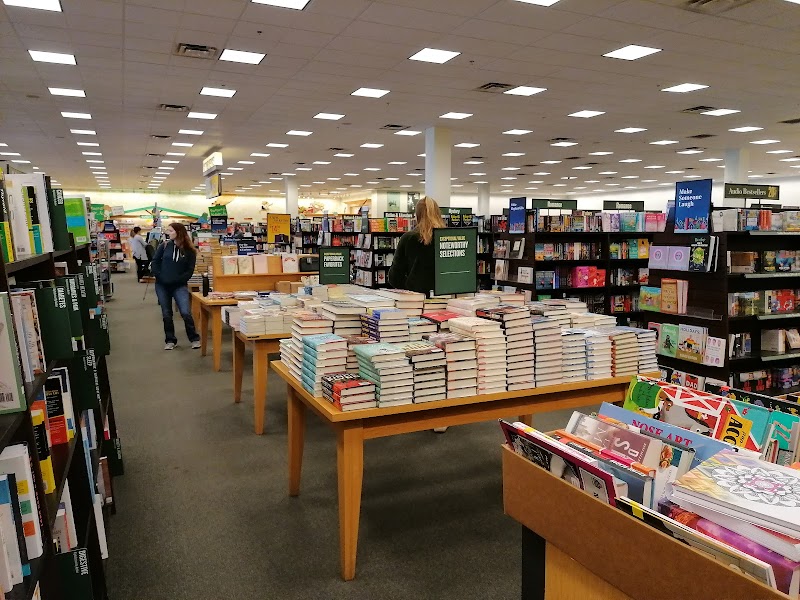 Surprise Marketplace photo 3