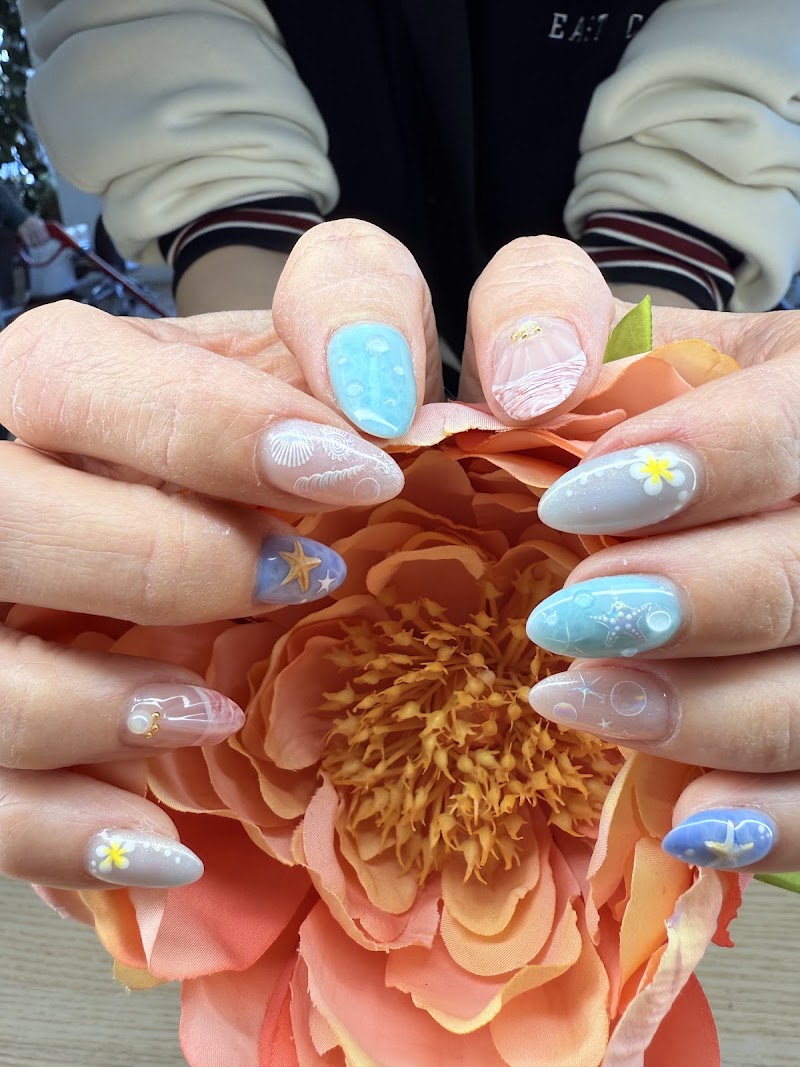 Puffin Nails photo 3