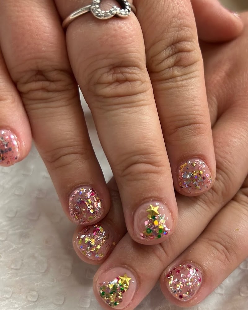 Puffin Nails photo 2