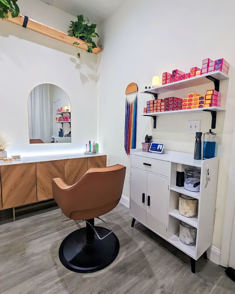 Lyndsey's Beauty Studio Salon & Suites photo 4