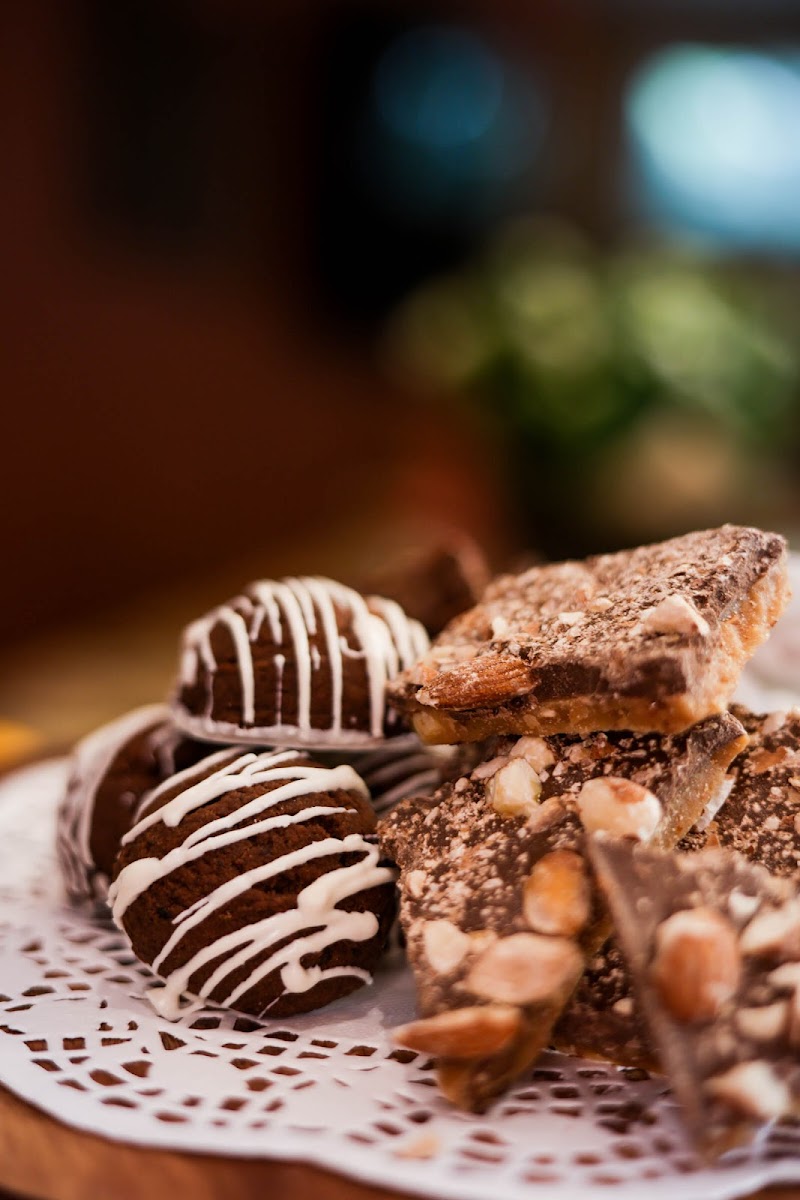 Nana's Kettle, Toffee and Treat photo 4