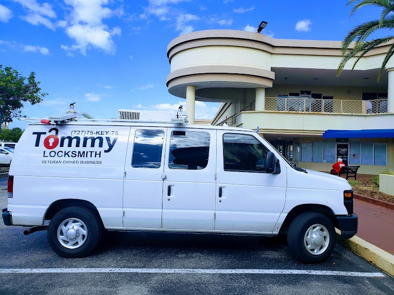 Tommy Locksmith photo 2