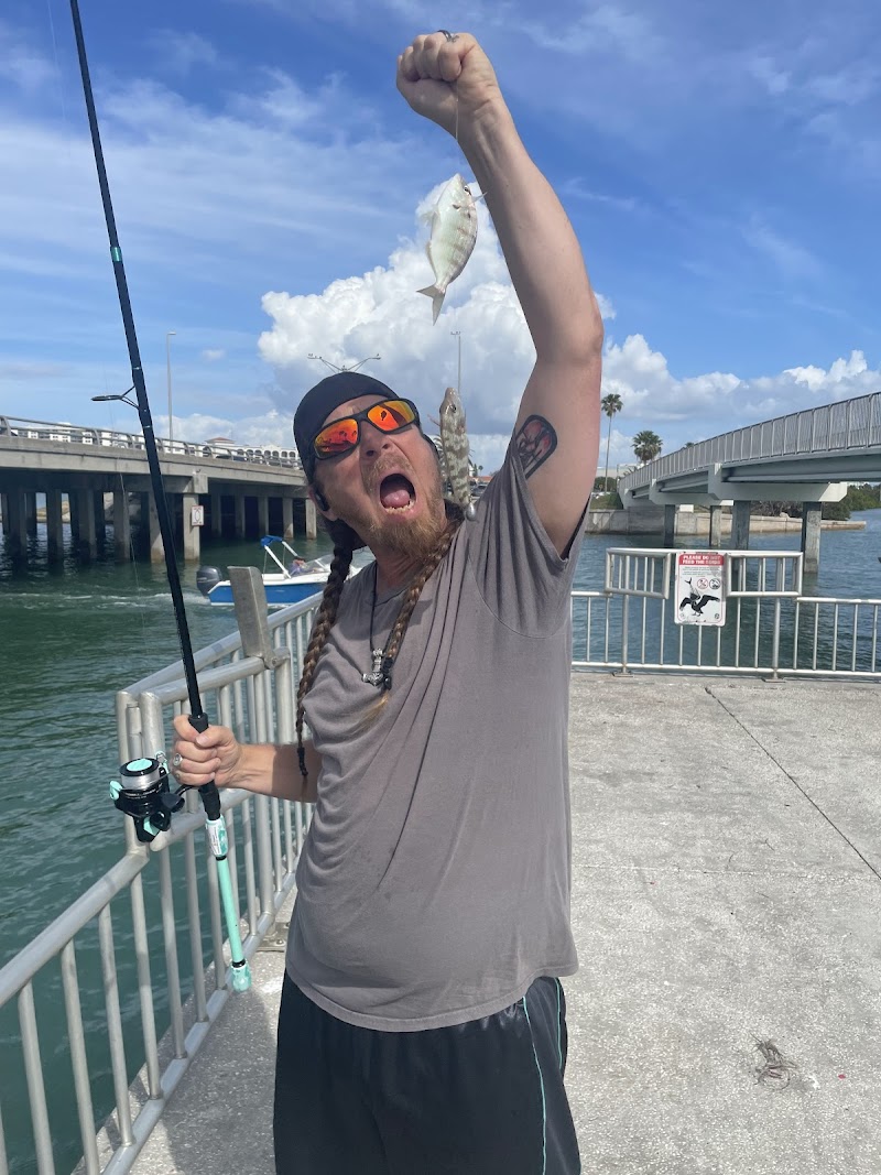 Clearwater Memorial Causeway Fishing Pier photo 2