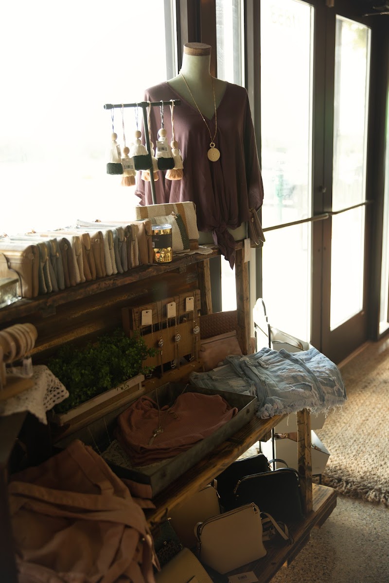 Rustic Pearl Boutique photo 2
