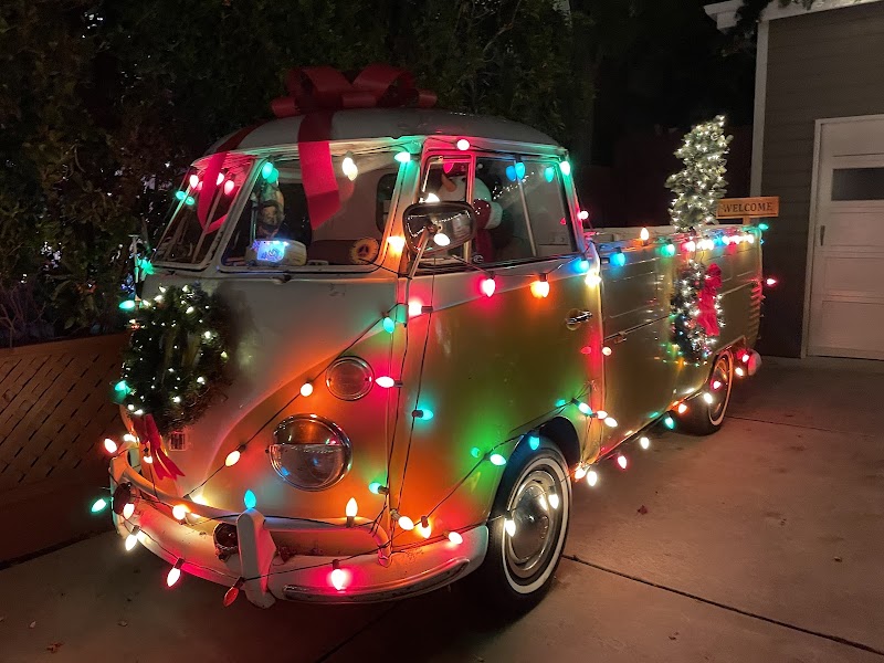 Photo of San Carlos Christmas Tree Lane