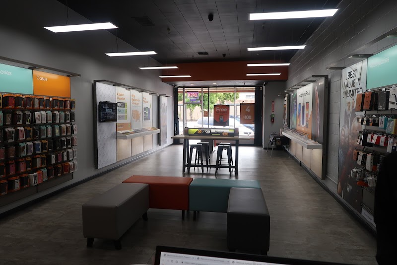 Boost Mobile photo 2