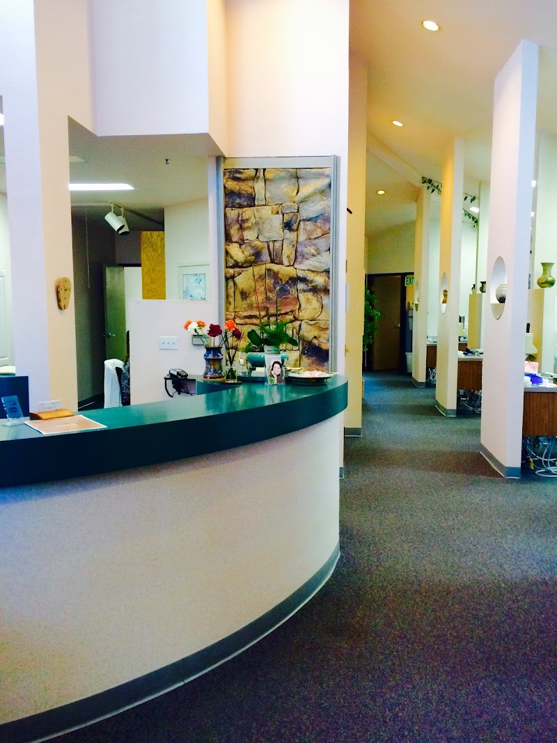 Photo of Dr. Mercedes Roberts, DDS