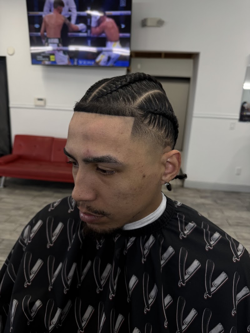 Elias The Barber photo 5