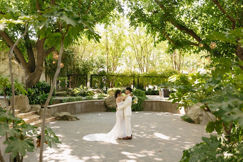 Brownstone Gardens photo 2