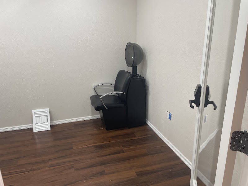 ShearTastic Suites photo 4