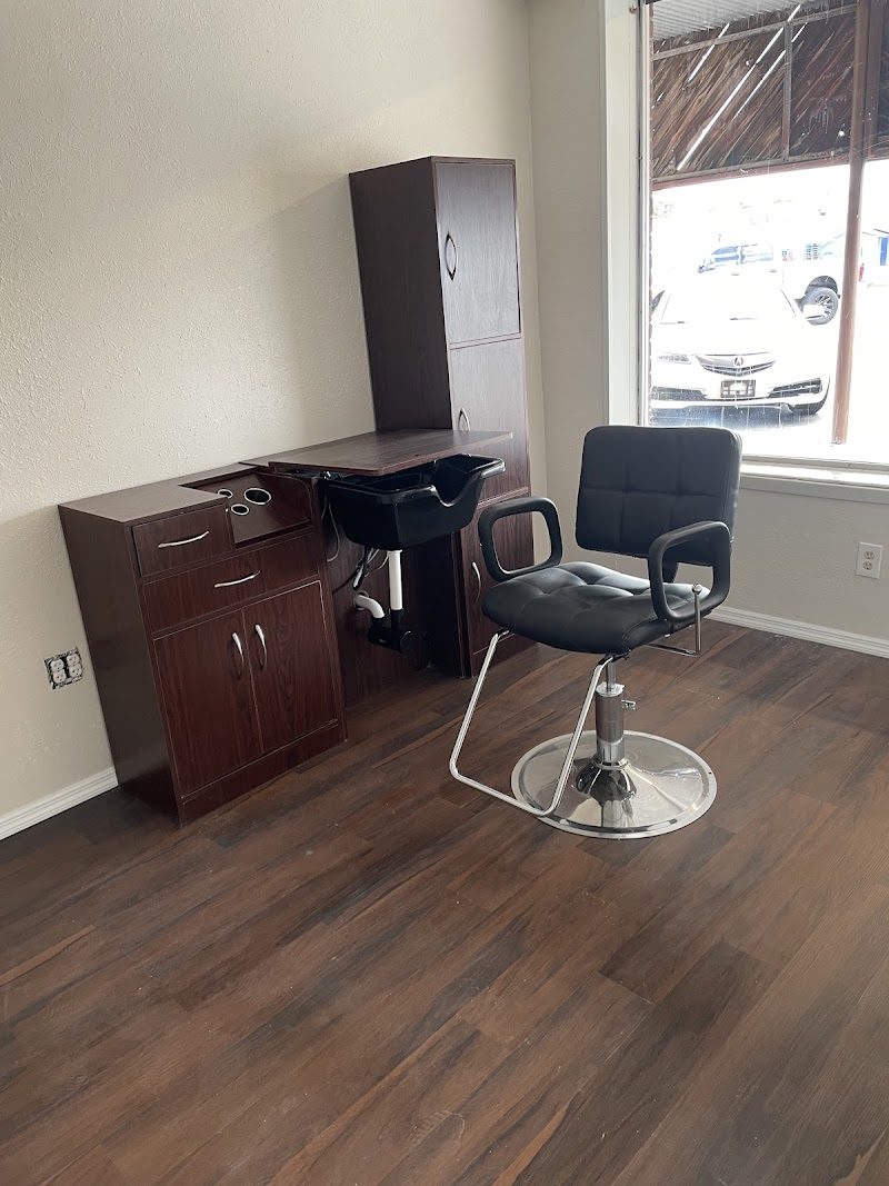 ShearTastic Suites photo 2