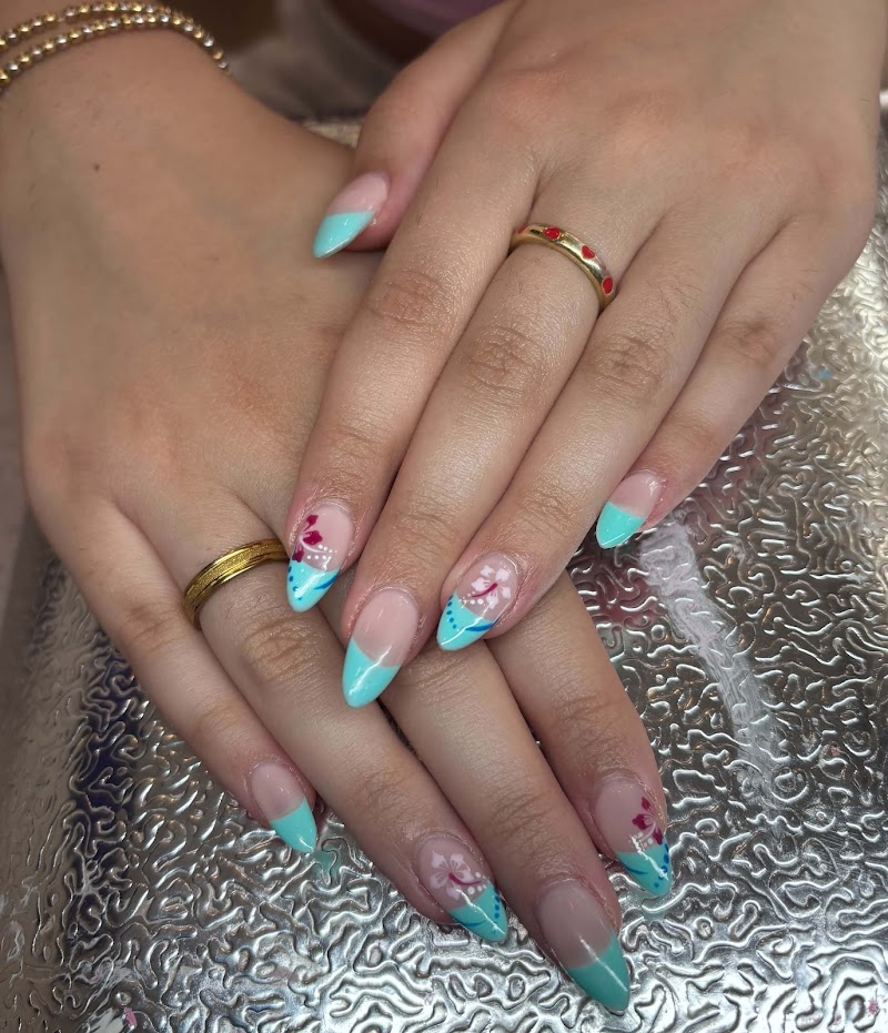 Custom Nails photo 2