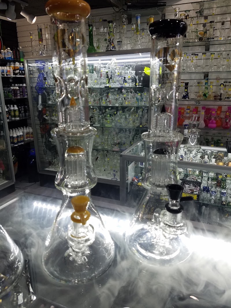 Smokey's Smoke Shop & Gifts photo 3