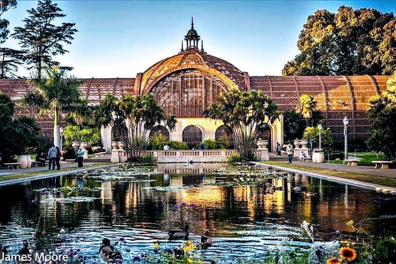 Photo of Botanical Building