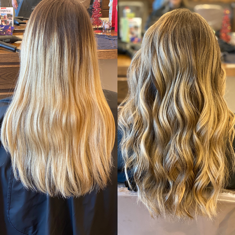 Vanessa Olivotti Hairstylist at The Color Lounge photo 3