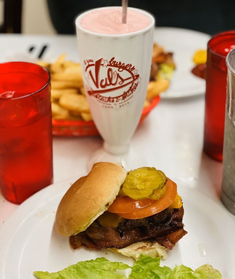 Val's Burgers photo 4