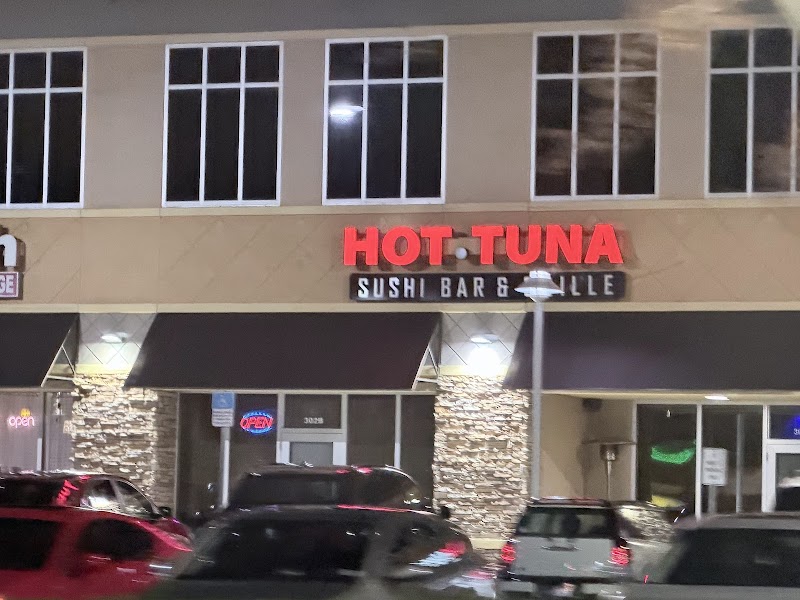 Hot Tuna Sushi Bar and Grille photo 4