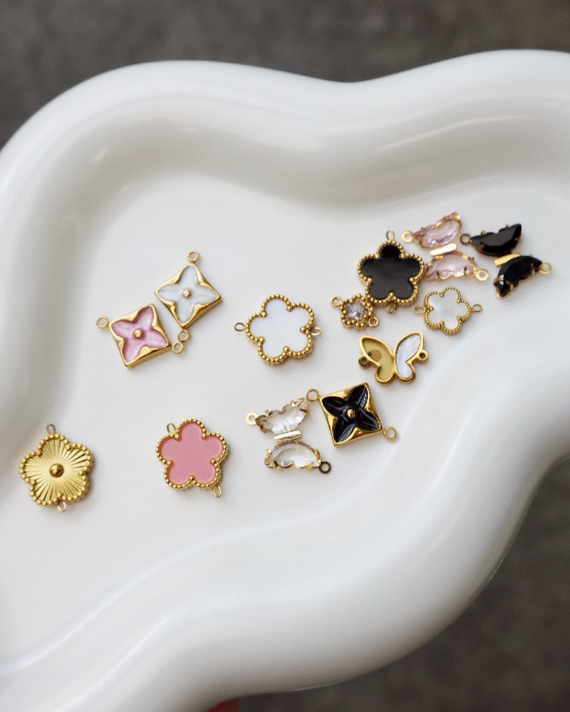 Space Gold Permanent Jewelry photo 3
