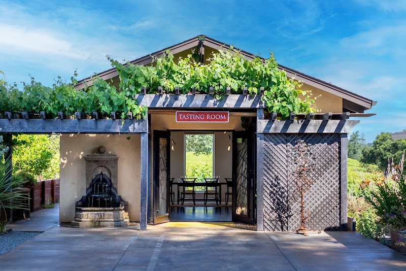 Square Peg Winery photo 2