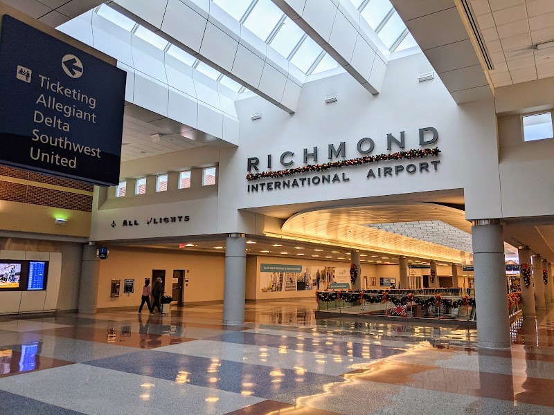 Richmond International Airport photo 3