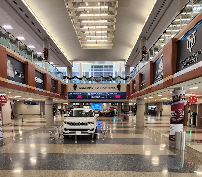 Richmond International Airport photo 5