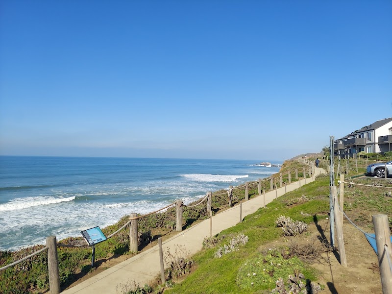 Pacifica Esplanade Beach photo 3