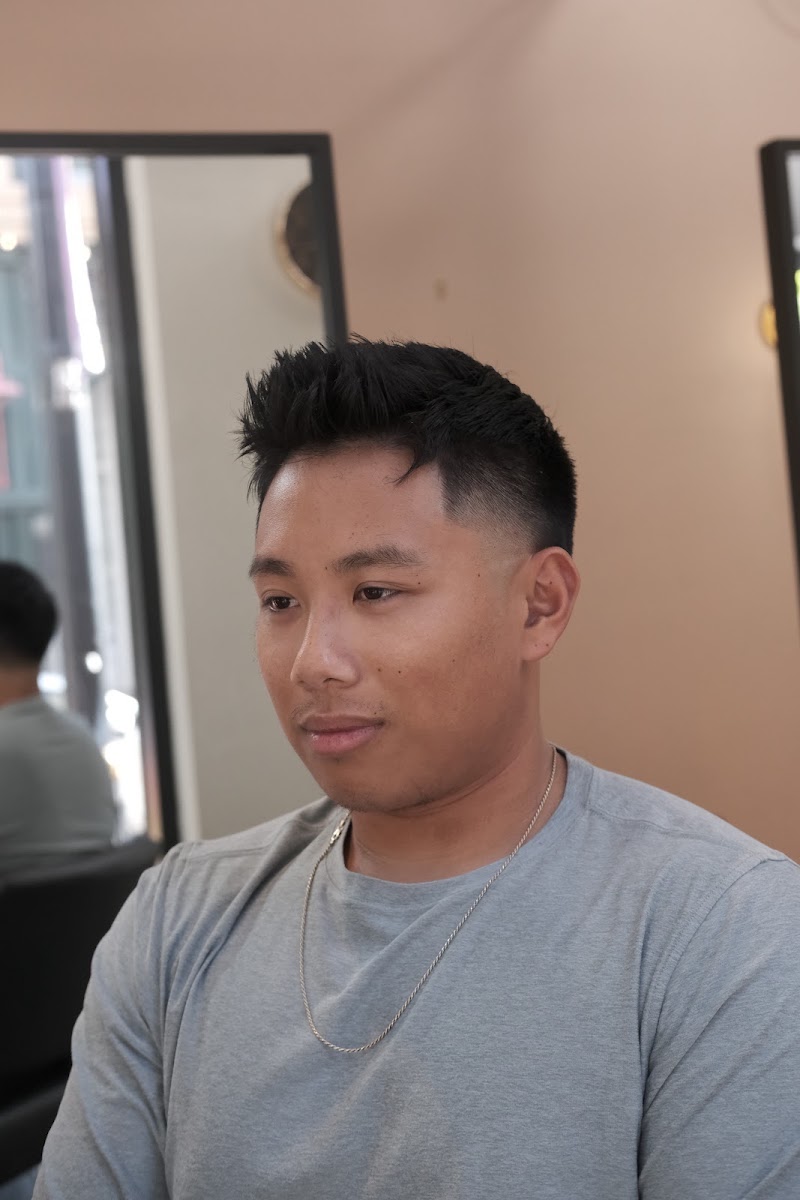 Rodolfo Sanchez barbering photo 2
