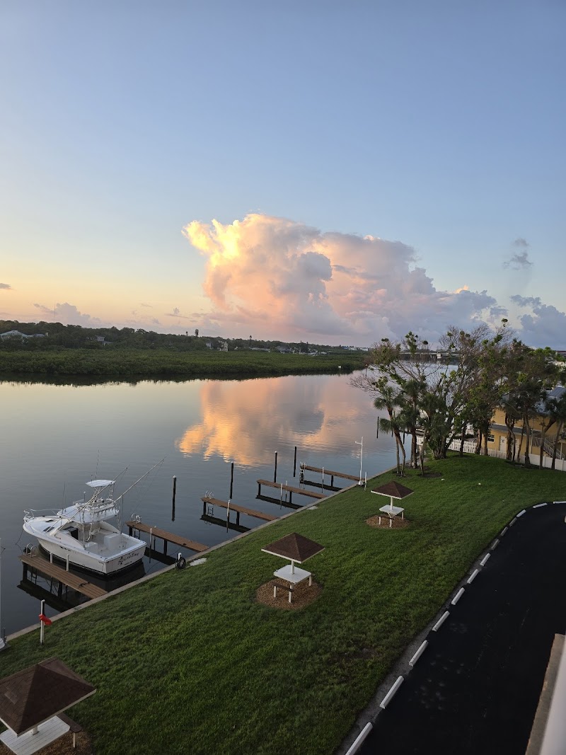 Photo of Bay Shores Yacht & Tennis Club