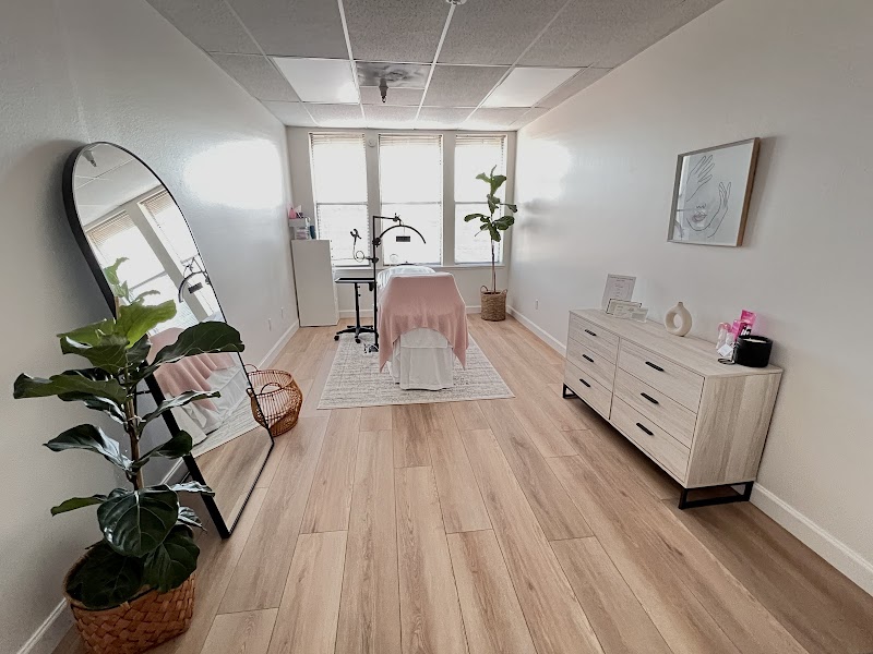 Alee’s Artistry Lash & Brow Studio photo 4