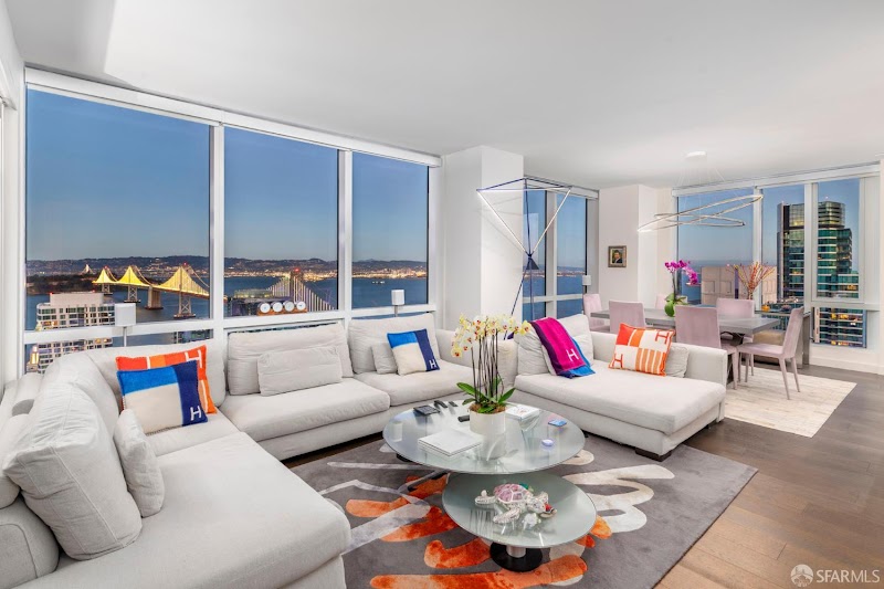 City Real Estate photo 2