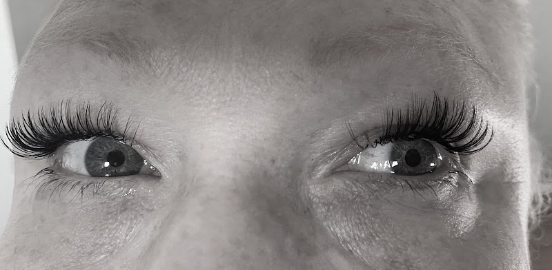 X EYE SPY LASH SALON photo 5