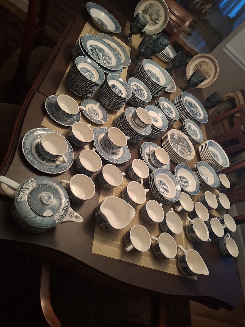 Antiques n Rare Finds photo 2