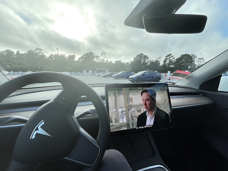 Tesla Supercharger photo 3