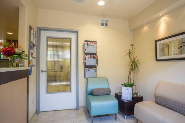 Photo of Roshan Emam, DDS