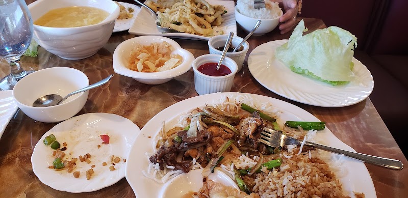 Dove M Chinese Bistro photo 2