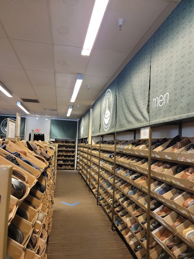 Clarks Bostonian Outlet photo 2