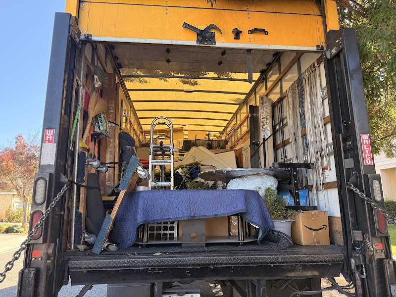 Movers R Here photo 3
