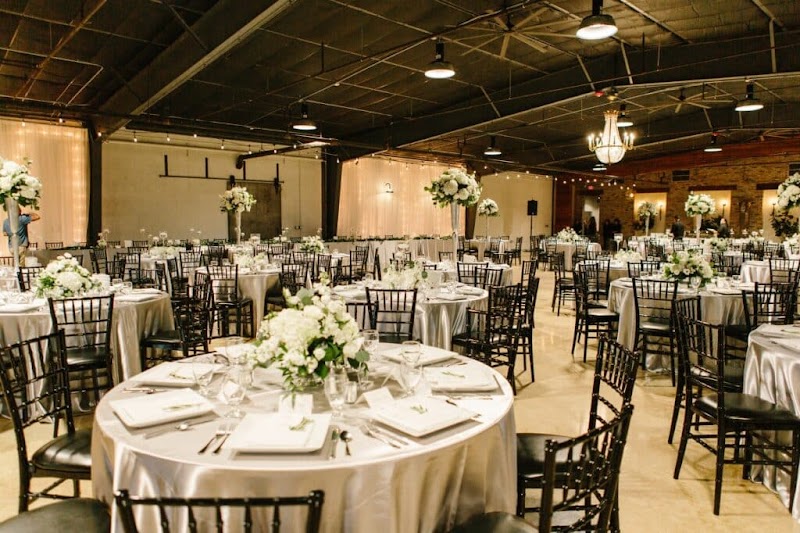 Venue 650 photo 2