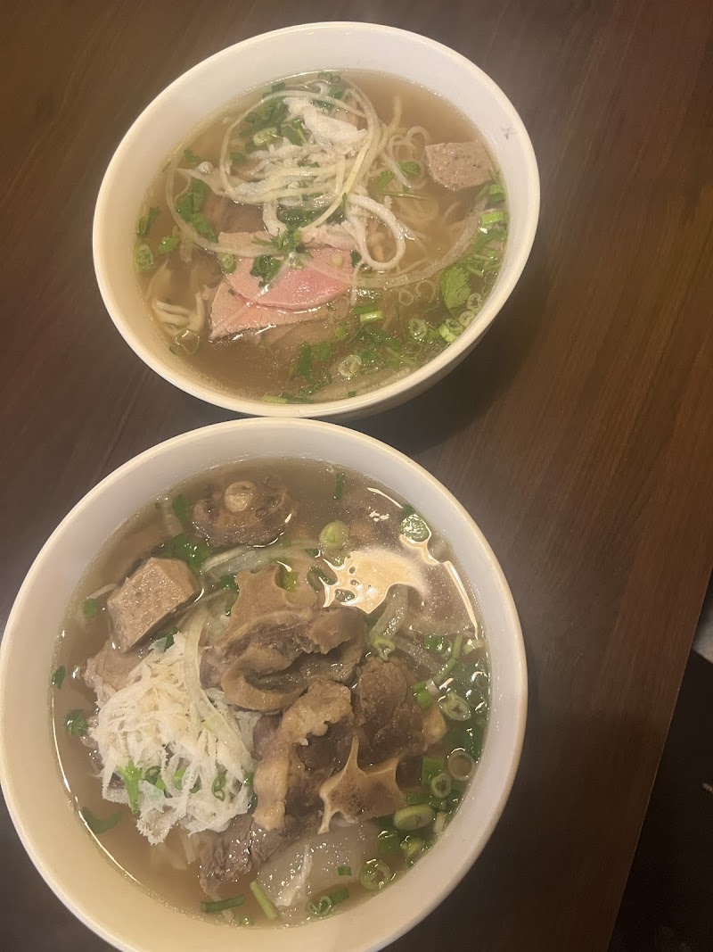 Saigon Noodle and Bistro (Goat Hot Pot - Lẩu Dê) photo 4