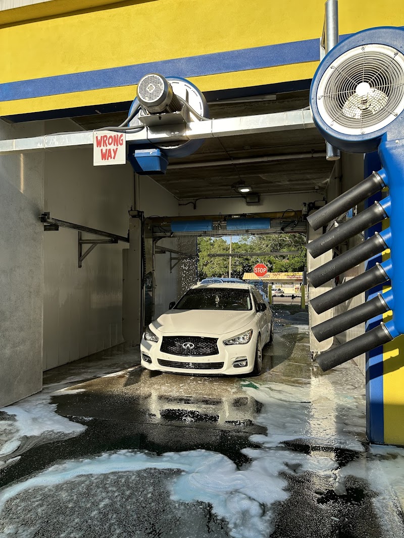 Happy Duck Car Wash photo 2
