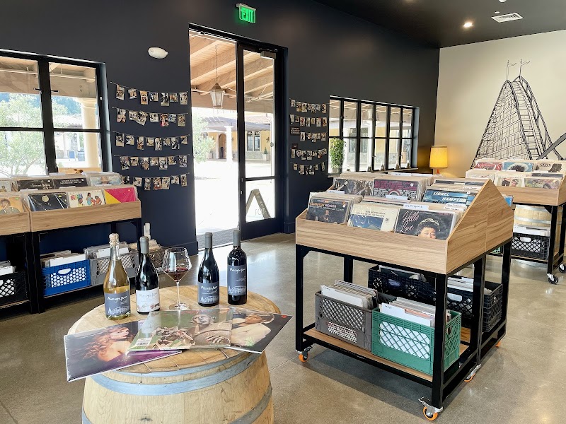 Montagne Russe Winery and Record Shop photo 3