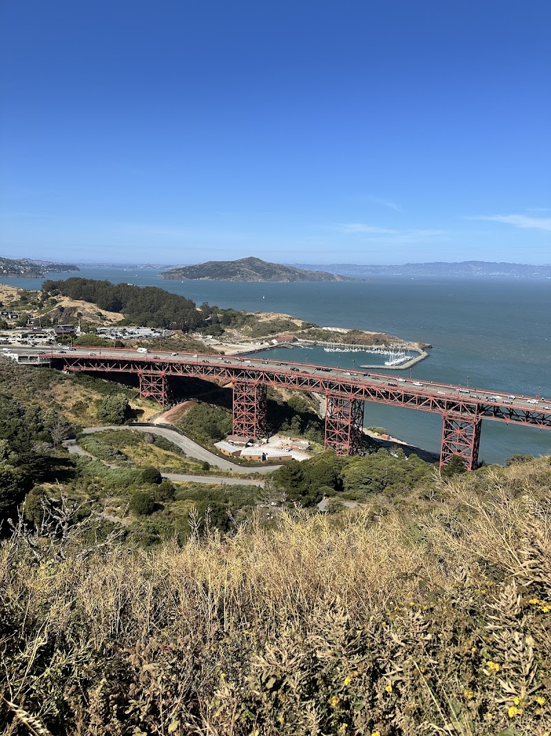 Golden Gate Bridge scenic spot photo 5