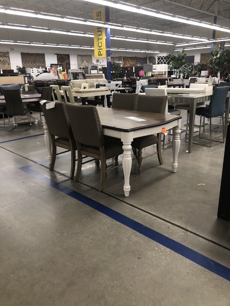 Rooms To Go Outlet photo 4