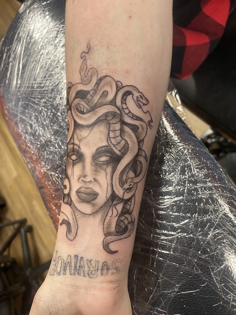 Ranger Tattoo & Piercing Shop photo 4