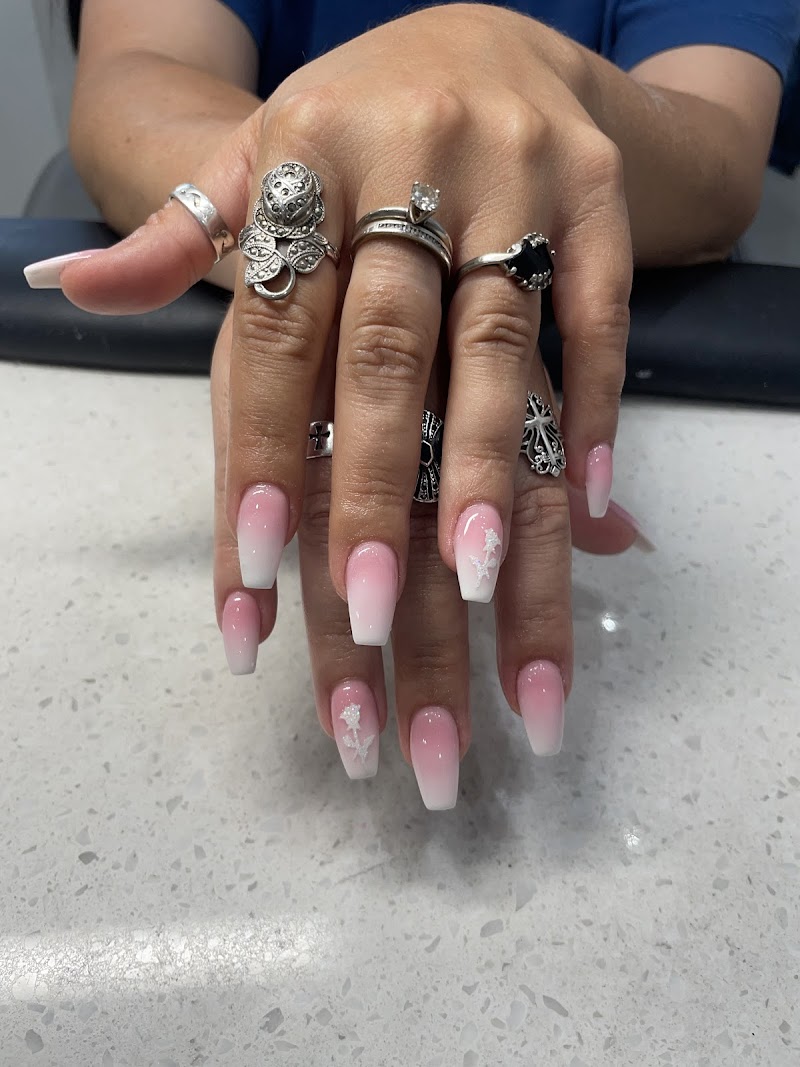 Luxe Nails photo 4