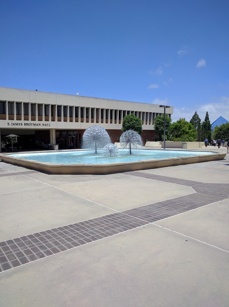 Lyman Lough Fountain photo 2