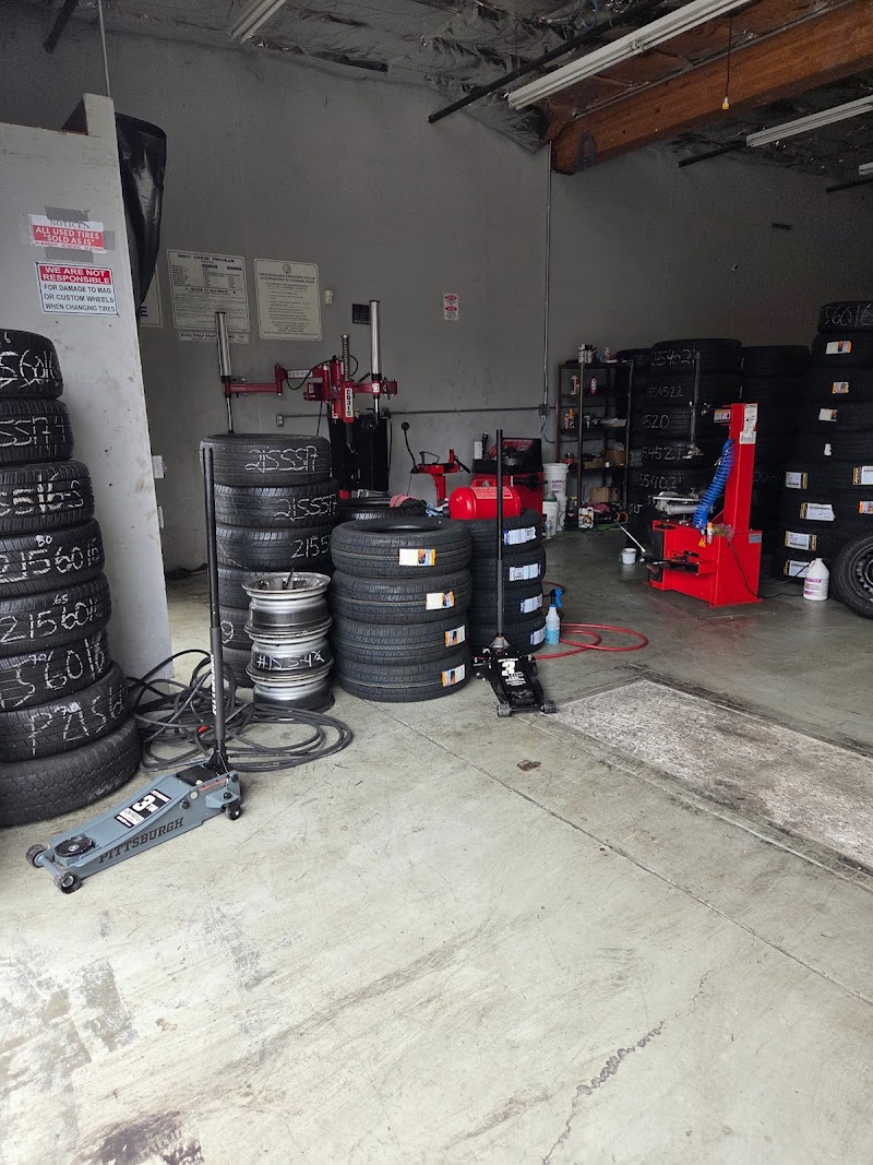 Calderon Discount Tires photo 4