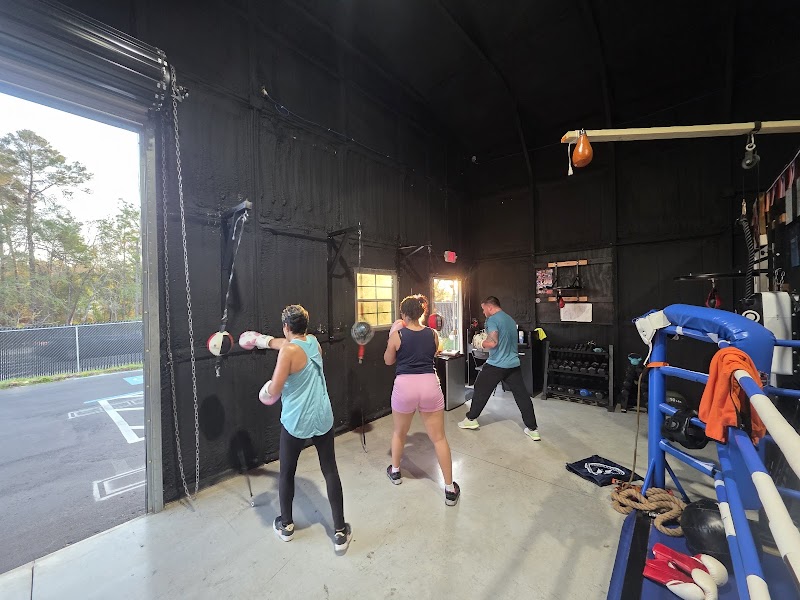El Valcar Cardio Boxing Gym photo 5
